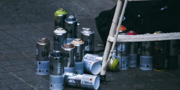 Does Dollar General Sell Spray Paint