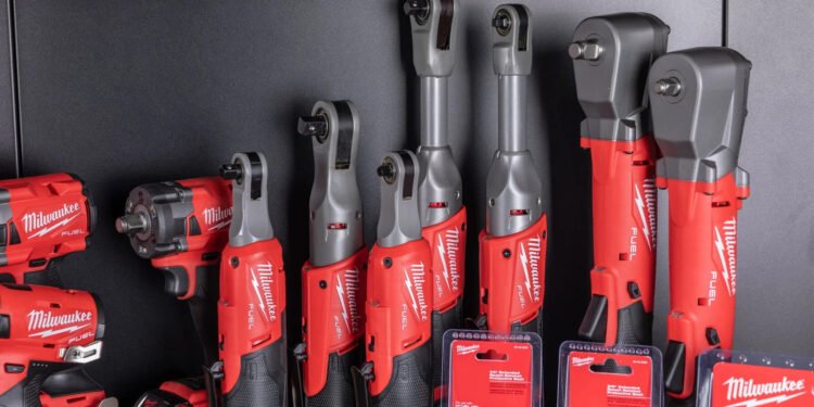 Does Lowe’s Sell Milwaukee Tools